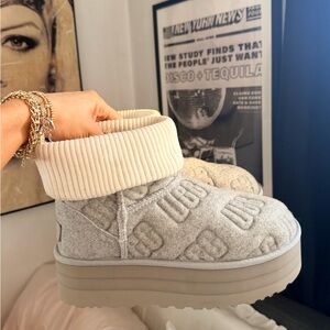 Ugh Felt platform mini boots Gray and Cream Platform booties